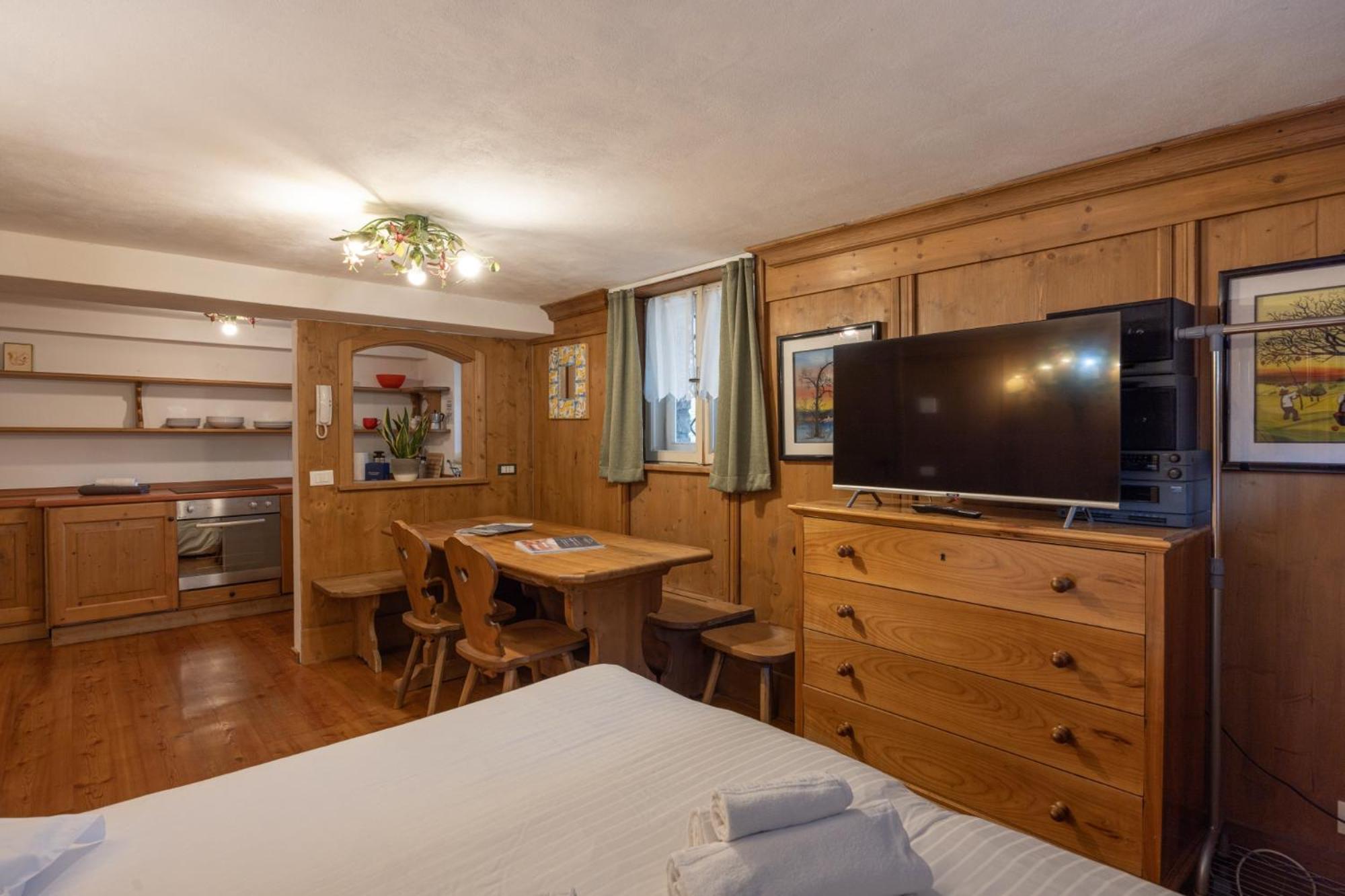 Faloria Studio Apartment Cortina dʼAmpezzo Extérieur photo